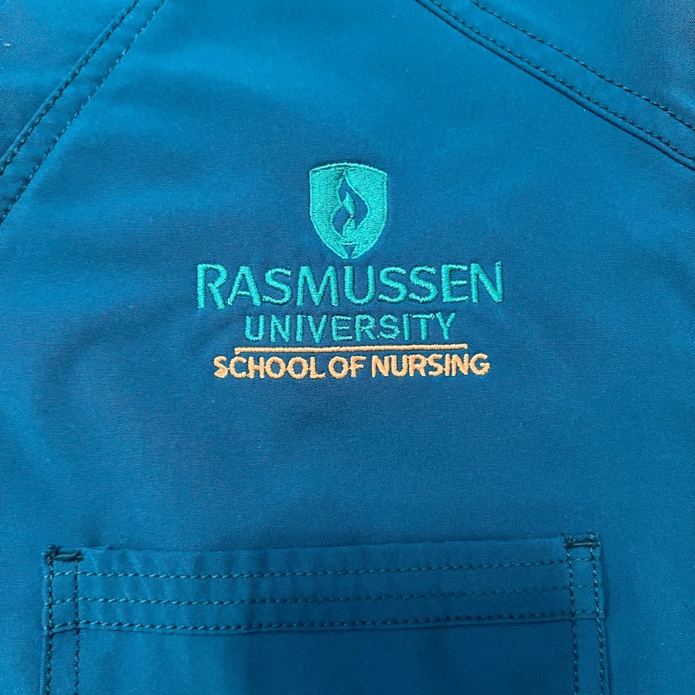 Green Men's Scrub Top (Rasmussen University)